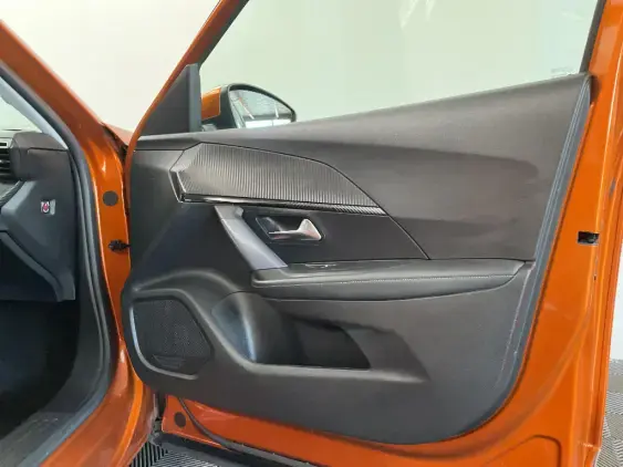 PEUGEOT 2008 II - voiture d'occasion - Photo 20
