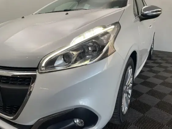 PEUGEOT 208 - voiture d'occasion - Photo 22