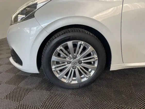 PEUGEOT 208 - voiture d'occasion - Photo 23
