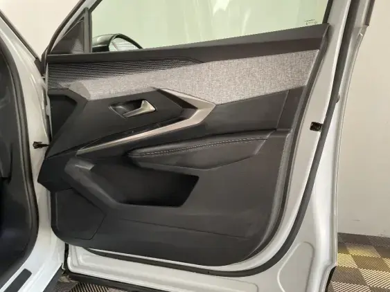 PEUGEOT 3008 III - voiture d'occasion - Photo 20