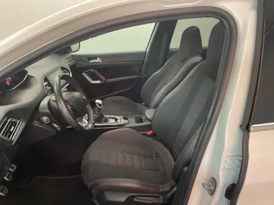 PEUGEOT 308 II - voiture d'occasion - Photo 18