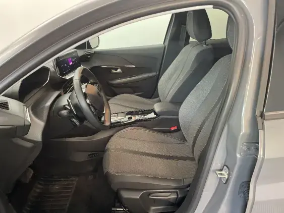 PEUGEOT 208 II - voiture d'occasion - Photo 17