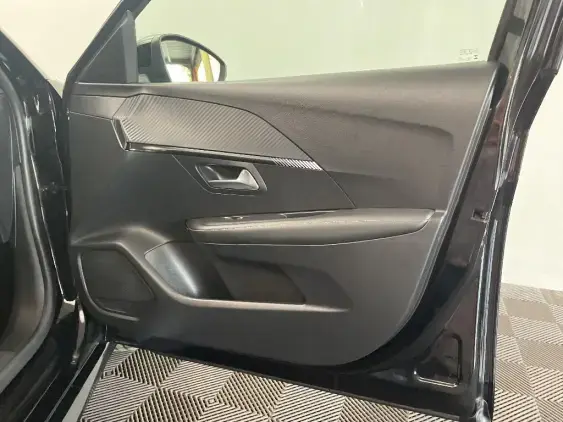 PEUGEOT 208 II - voiture d'occasion - Photo 20