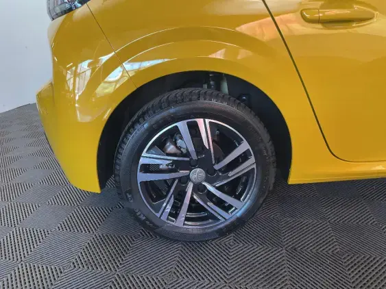 PEUGEOT 208 II - voiture d'occasion - Photo 25
