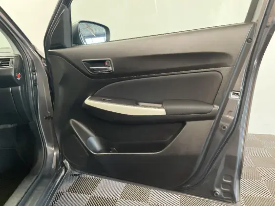 SUZUKI SWIFT III - voiture d'occasion - Photo 20