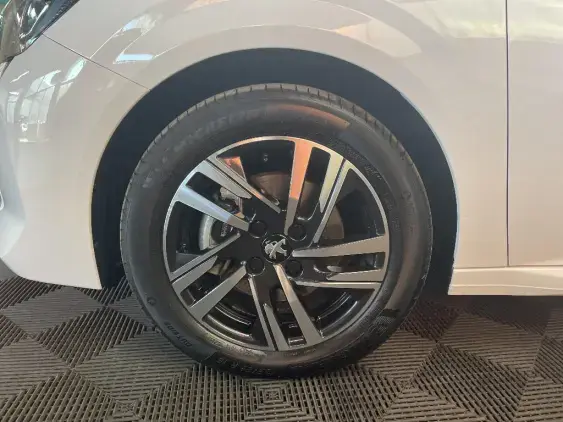 PEUGEOT 208 II - voiture d'occasion - Photo 23