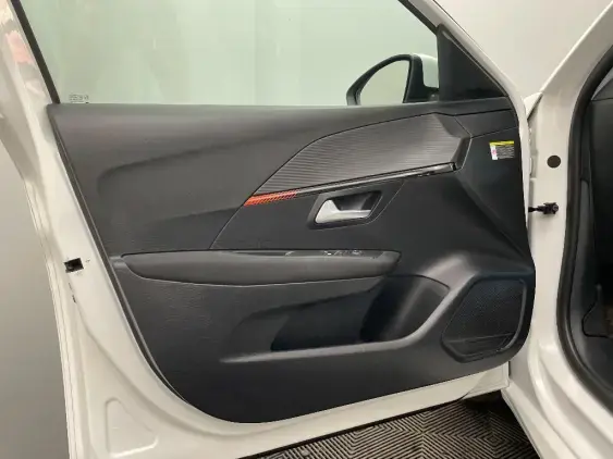 PEUGEOT 208 ELECTRIQUE II - voiture d'occasion - Photo 18