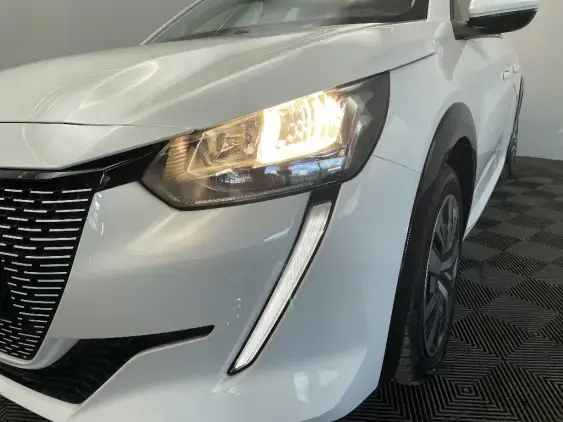 PEUGEOT 208 ELECTRIQUE II - voiture d'occasion - Photo 21