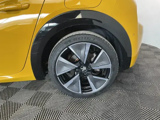 PEUGEOT 208 ELECTRIQUE II - voiture d'occasion - Photo 24