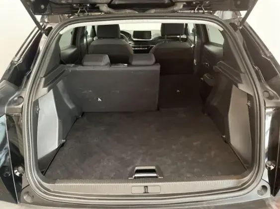 PEUGEOT 2008 II - voiture d'occasion - Photo 16