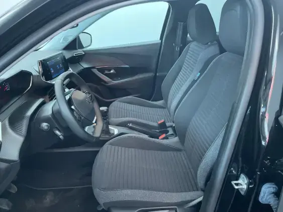 PEUGEOT 2008 II - voiture d'occasion - Photo 18