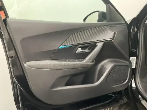 PEUGEOT 2008 II - voiture d'occasion - Photo 19