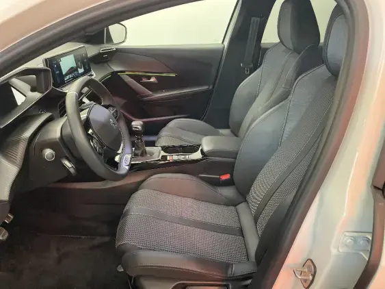 PEUGEOT 208 II - voiture d'occasion - Photo 18
