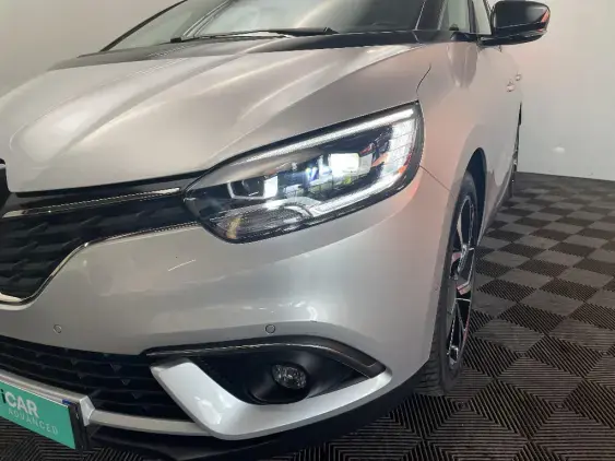 RENAULT SCENIC IV - voiture d'occasion - Photo 22