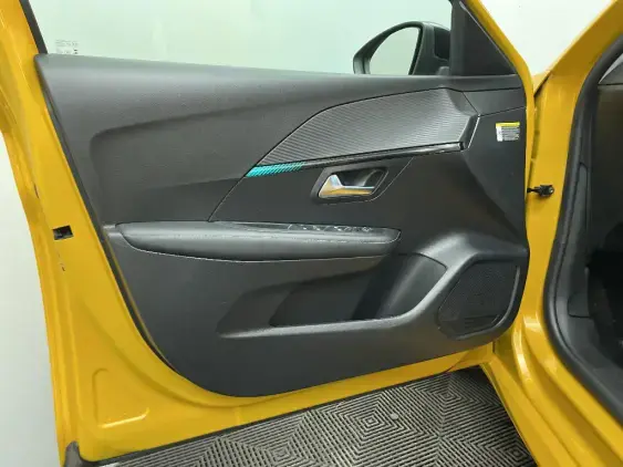 PEUGEOT 208 II - voiture d'occasion - Photo 19