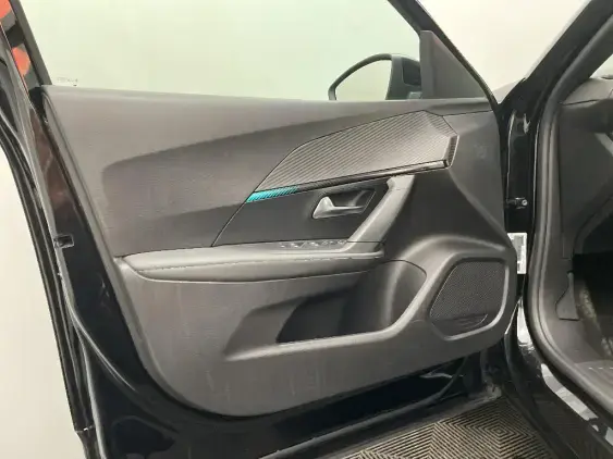 PEUGEOT 2008 II - voiture d'occasion - Photo 18