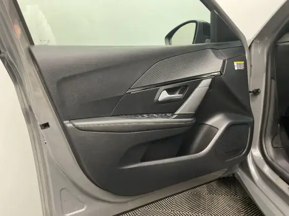 PEUGEOT 208 II - voiture d'occasion - Photo 19