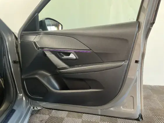 PEUGEOT 208 II - voiture d'occasion - Photo 20