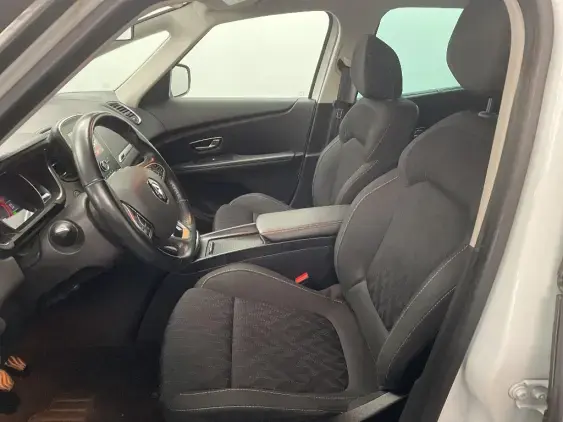 RENAULT SCENIC IV - voiture d'occasion - Photo 18