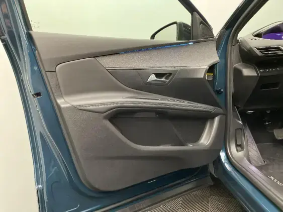 PEUGEOT 3008 II - voiture d'occasion - Photo 19