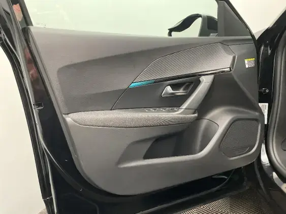 PEUGEOT 2008 II - voiture d'occasion - Photo 19