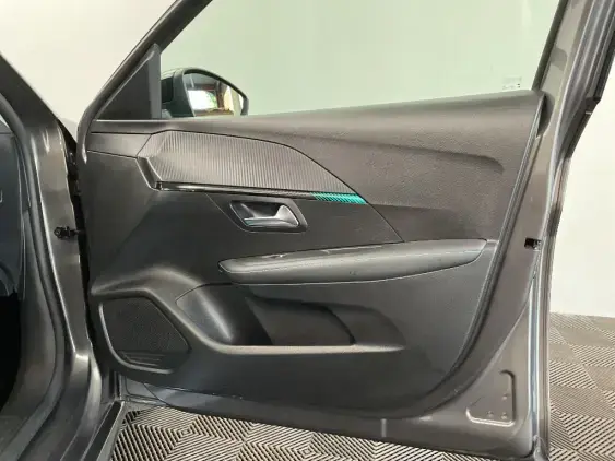 PEUGEOT 208 II - voiture d'occasion - Photo 19