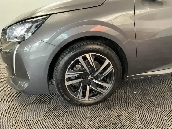 PEUGEOT 208 II - voiture d'occasion - Photo 22