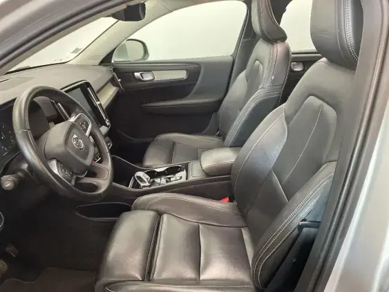VOLVO XC40 - voiture d'occasion - Photo 18