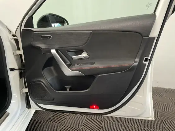 MERCEDES-BENZ CLASSE A IV - voiture d'occasion - Photo 19