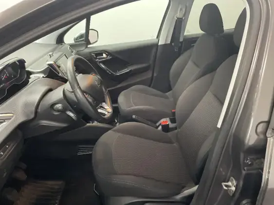 PEUGEOT 208 - voiture d'occasion - Photo 18