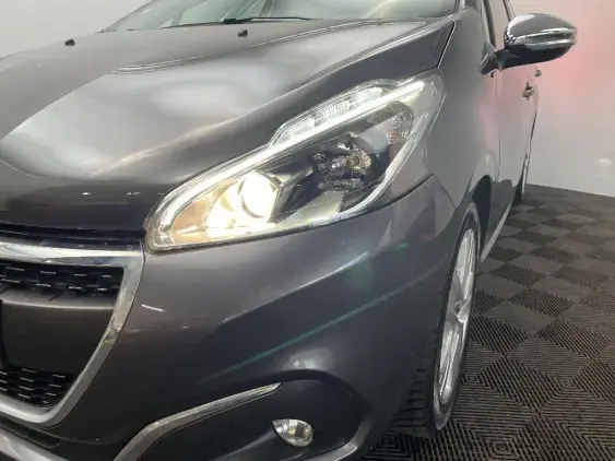 PEUGEOT 208 - voiture d'occasion - Photo 22