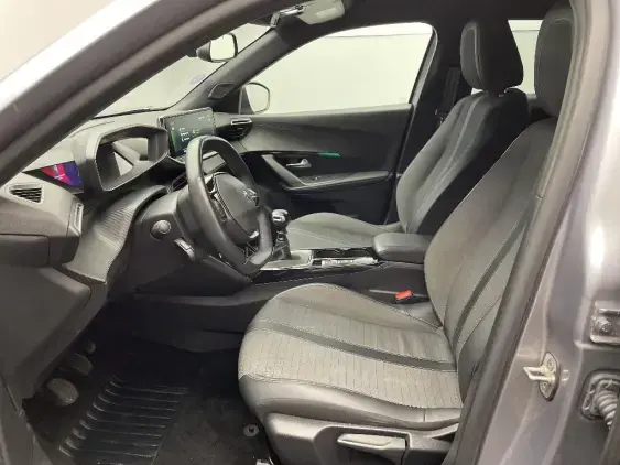 PEUGEOT 2008 II - voiture d'occasion - Photo 18