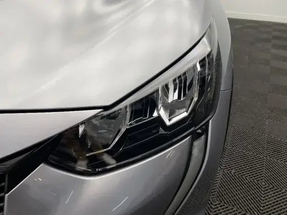 PEUGEOT 208 ELECTRIQUE II - voiture d'occasion - Photo 19