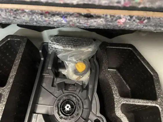 PEUGEOT 208 BUSINESS R II - voiture d'occasion - Photo 17