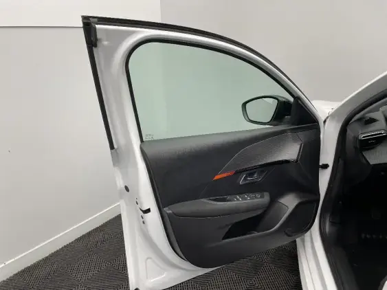 PEUGEOT 208 BUSINESS R II - voiture d'occasion - Photo 19