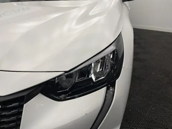 PEUGEOT 208 BUSINESS R II - voiture d'occasion - Photo 22