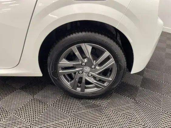 PEUGEOT 208 BUSINESS R II - voiture d'occasion - Photo 24