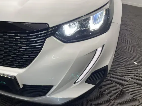 PEUGEOT 2008 II - voiture d'occasion - Photo 22