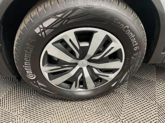 PEUGEOT 2008 II - voiture d'occasion - Photo 23