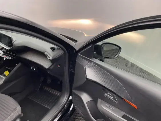 PEUGEOT 208 BUSINESS R II - voiture d'occasion - Photo 20