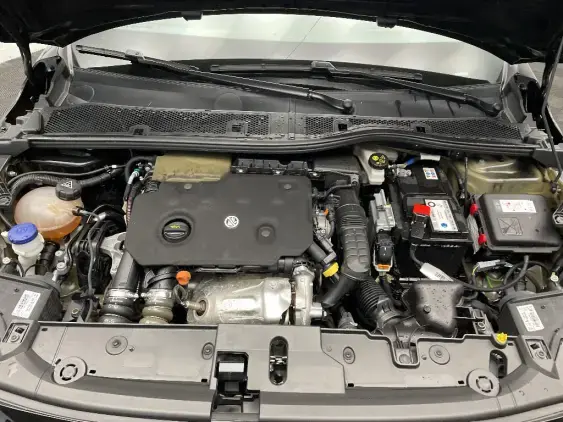 PEUGEOT 208 BUSINESS R II - voiture d'occasion - Photo 21