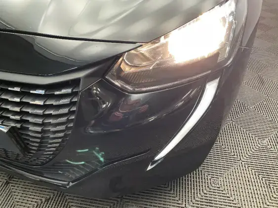 PEUGEOT 208 BUSINESS R II - voiture d'occasion - Photo 22