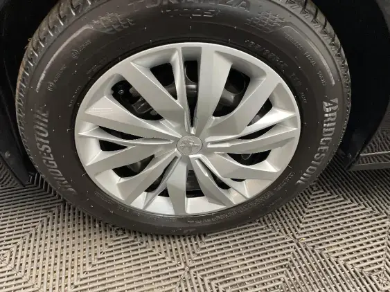 PEUGEOT 208 BUSINESS R II - voiture d'occasion - Photo 23