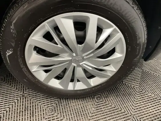 PEUGEOT 208 BUSINESS R II - voiture d'occasion - Photo 24