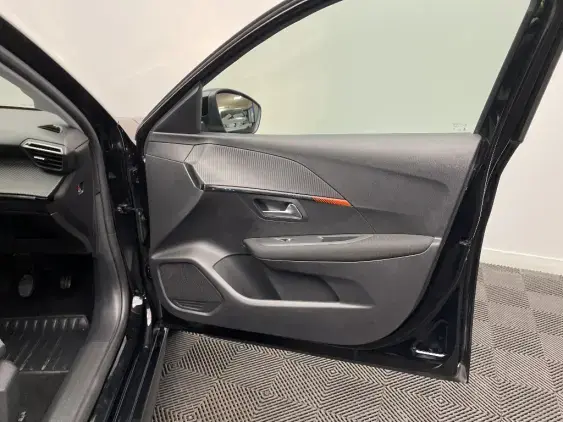 PEUGEOT 208 BUSINESS R II - voiture d'occasion - Photo 19