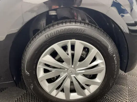 PEUGEOT 208 BUSINESS R II - voiture d'occasion - Photo 22