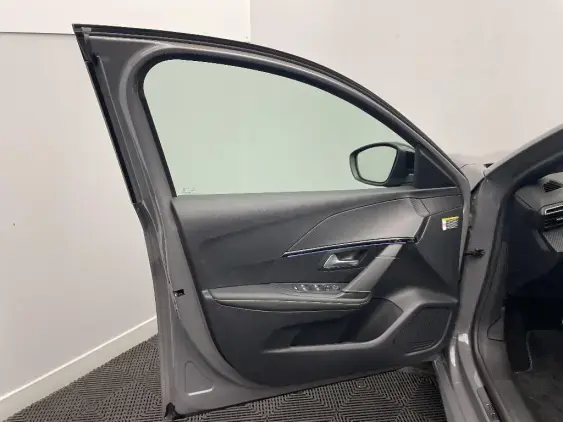 PEUGEOT 208 II - voiture d'occasion - Photo 18