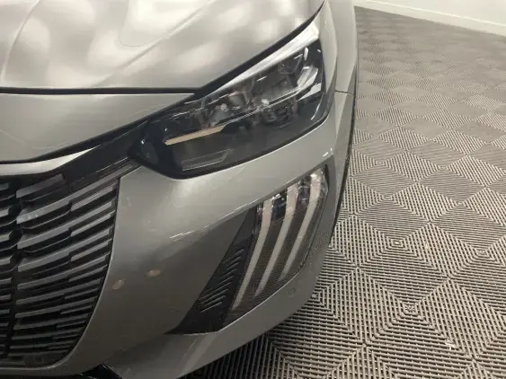 PEUGEOT 208 II - voiture d'occasion - Photo 21