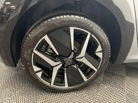 PEUGEOT 208 II - voiture d'occasion - Photo 24