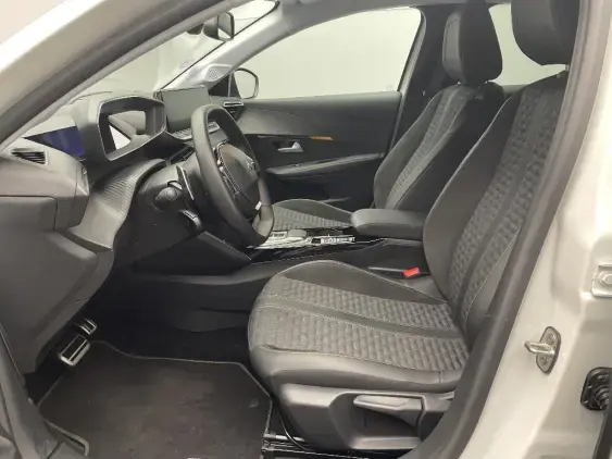 PEUGEOT 208 BUSINESS R II - voiture d'occasion - Photo 18